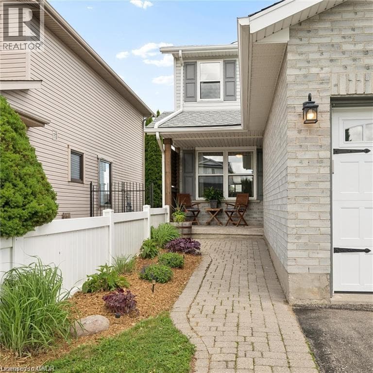 16 WHITE SANDS Court — photo 2