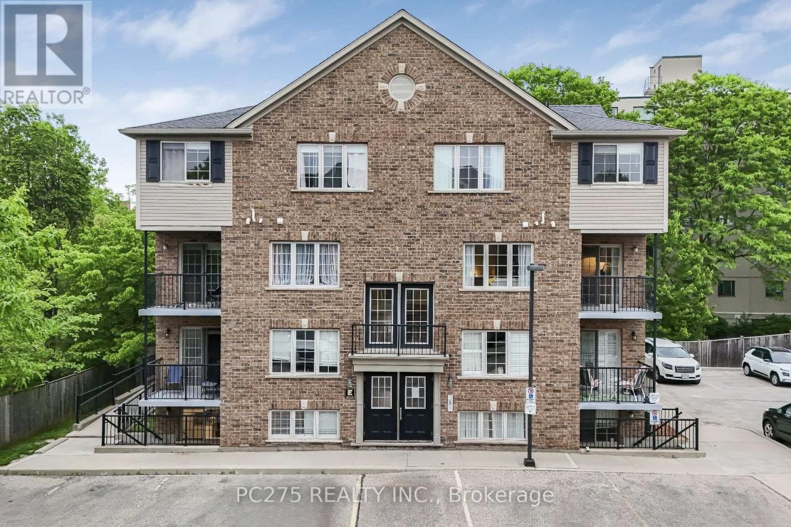 E37 - 12 HOLBORN DRIVE — photo 1