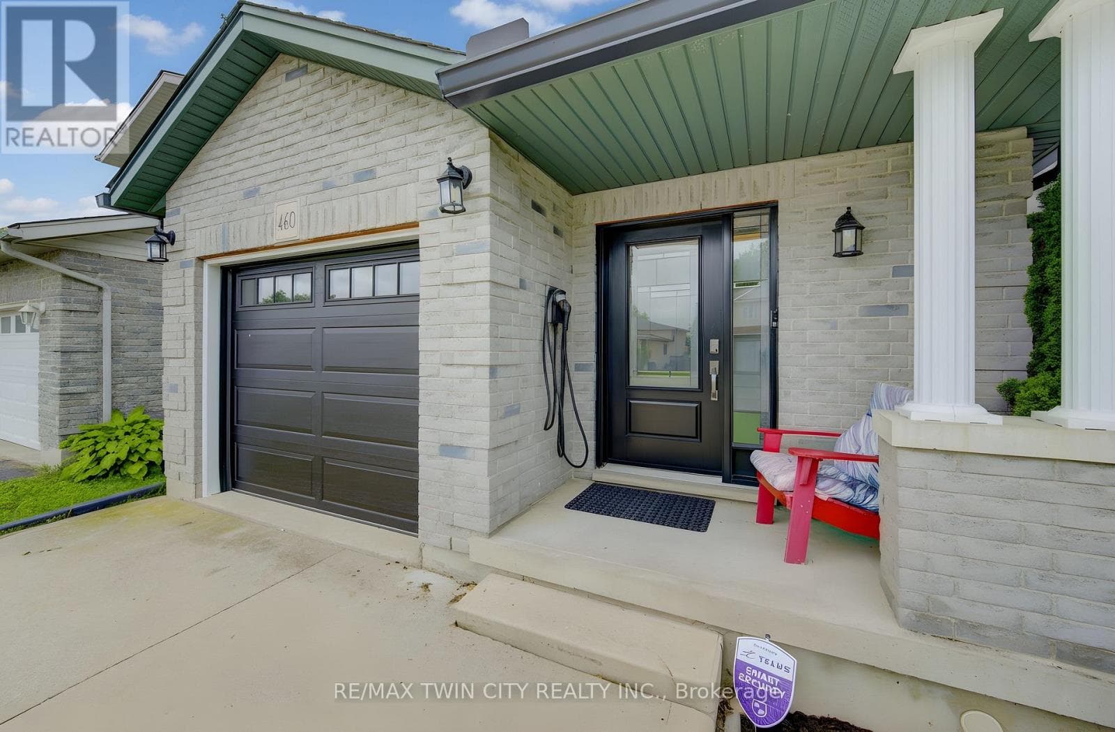 460 LANGLAW DRIVE — photo 2