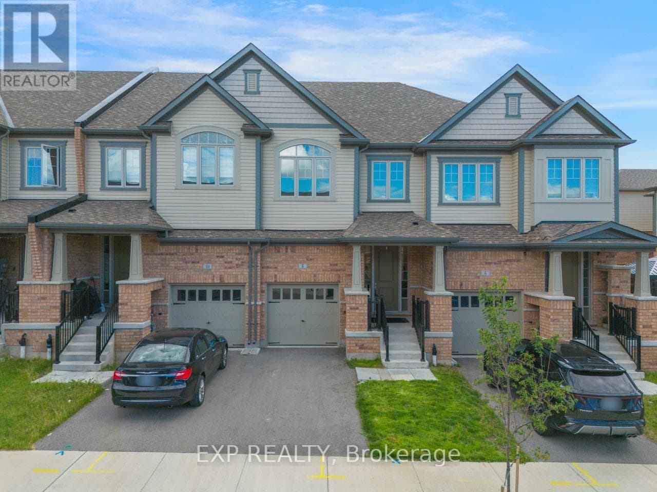 8 ROYWOOD STREET — photo 2
