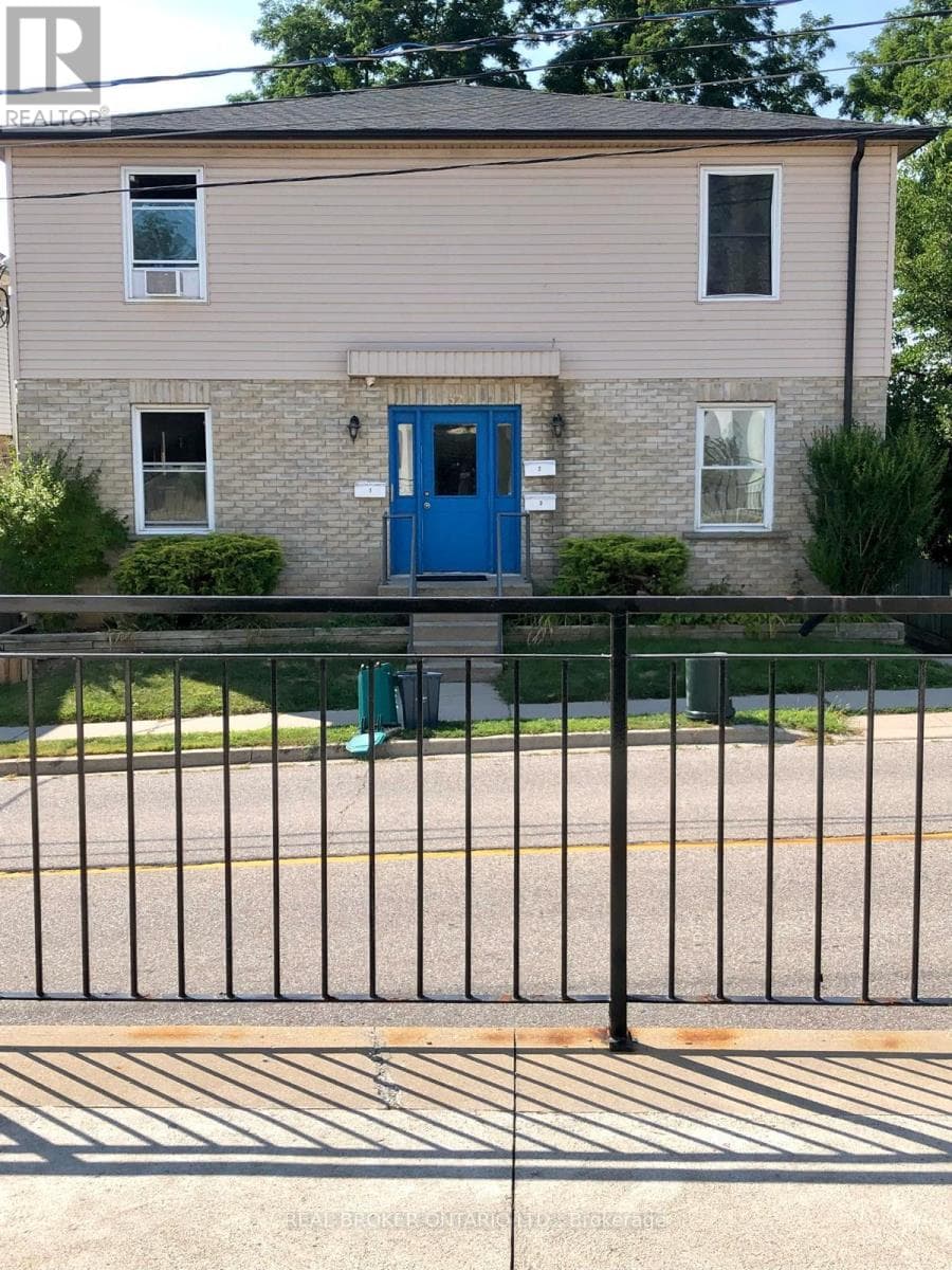 3 - 52 WELLINGTON STREET — photo 1