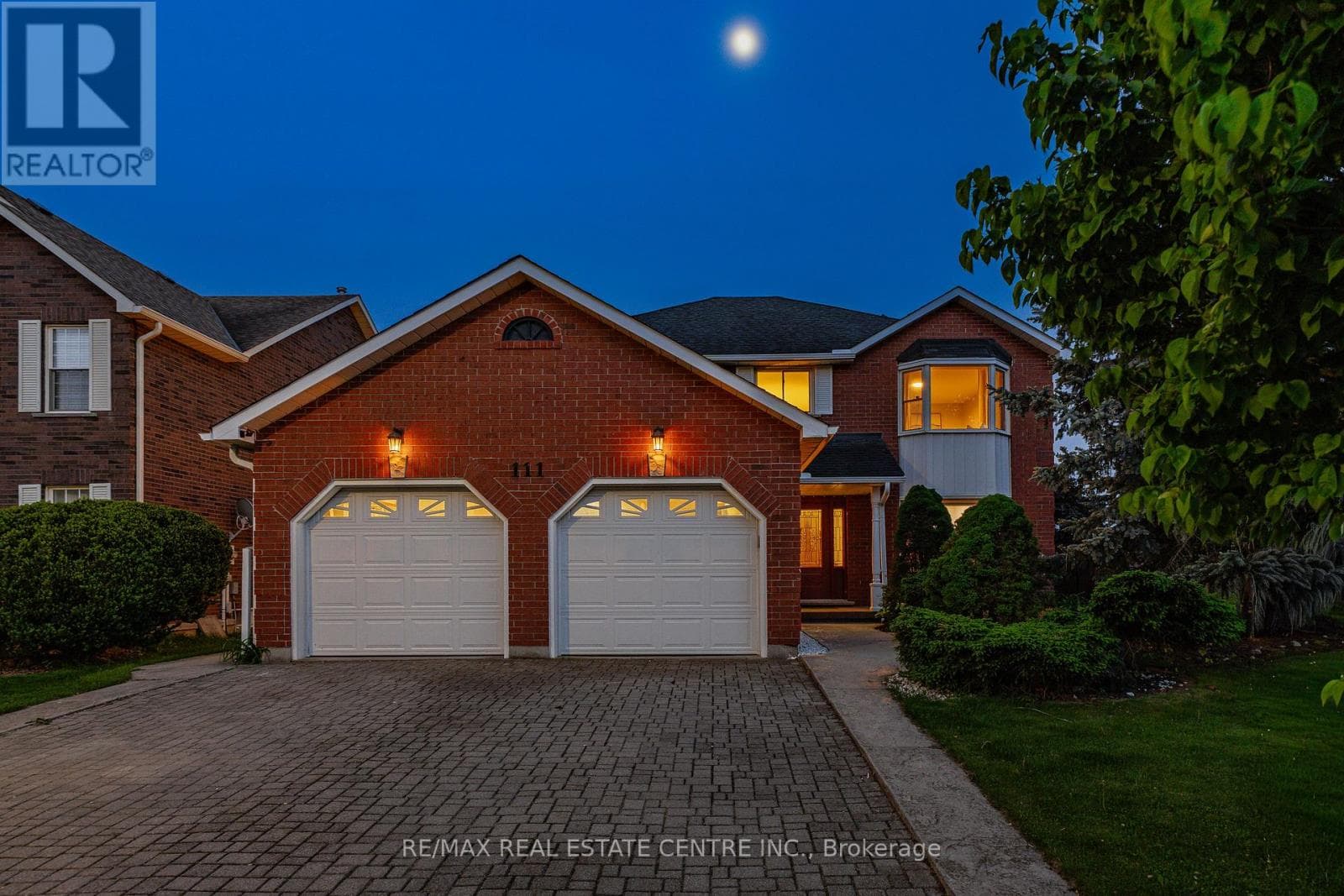 111 HUME DRIVE — photo 2
