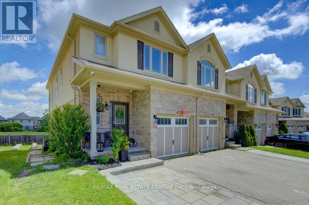 42 GREENWATER STREET — photo 2