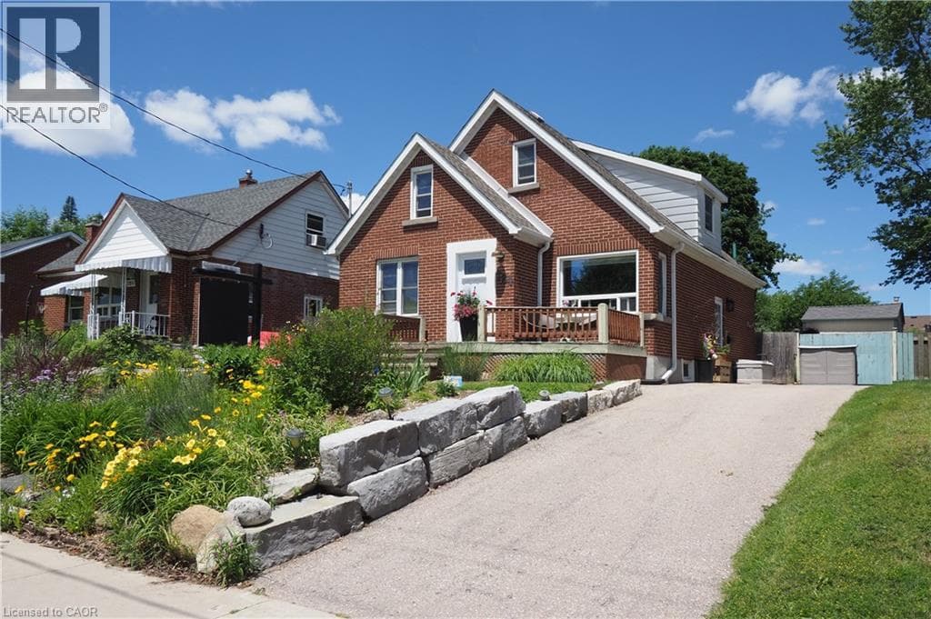 784 ELIZABETH Street — photo 1