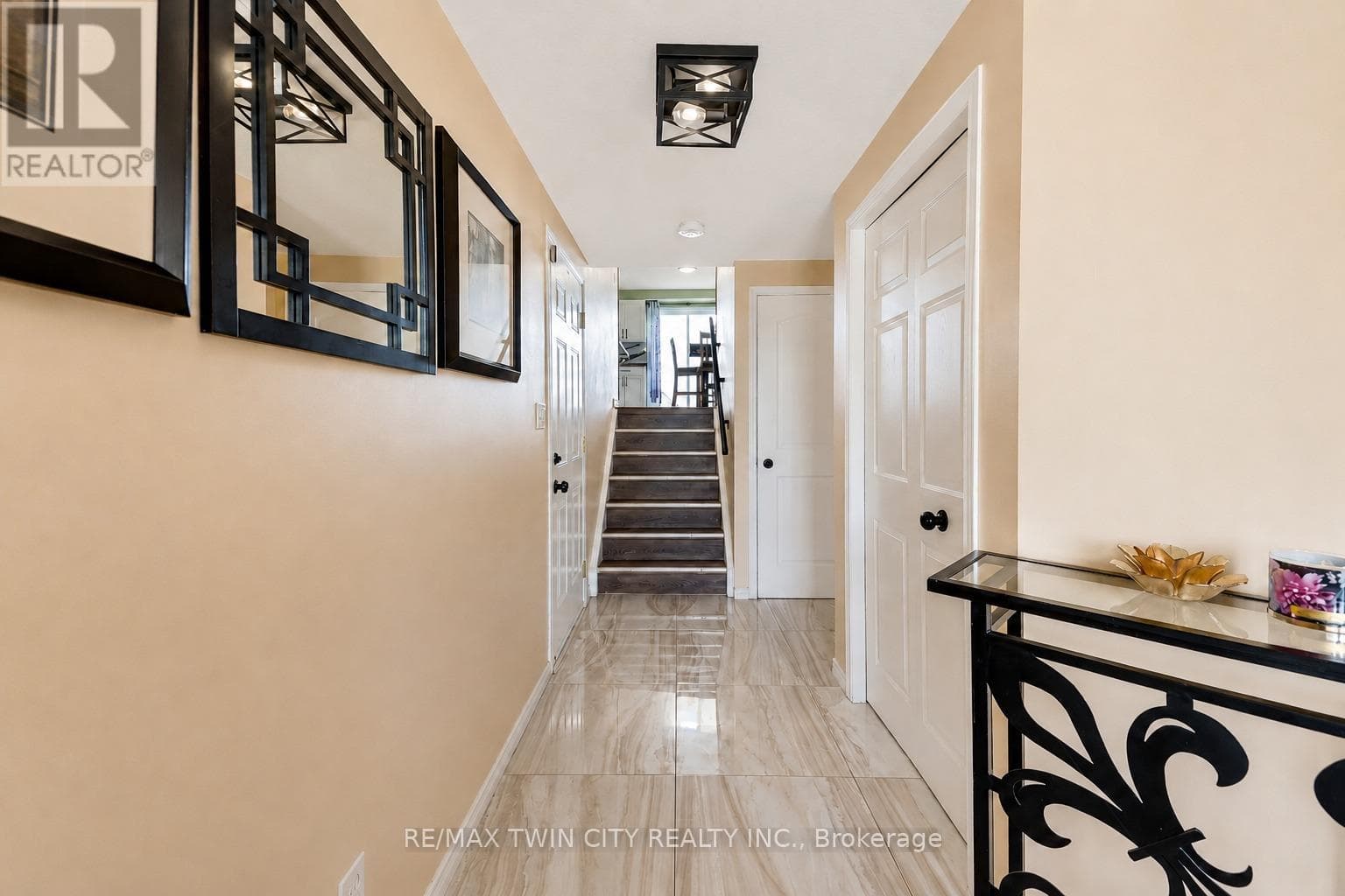 235 RED CLOVER COURT — photo 3