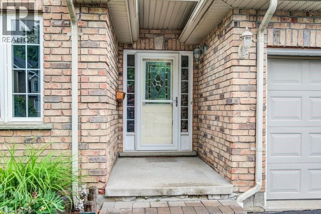 670 SALZBURG Drive — photo 3