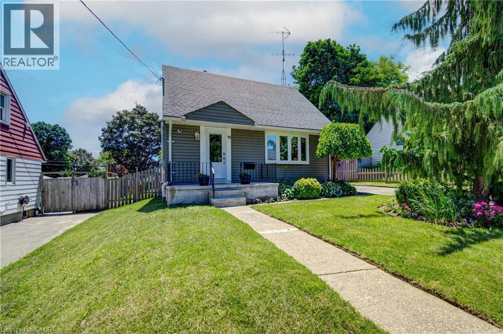 93 STEWART Avenue — photo 2