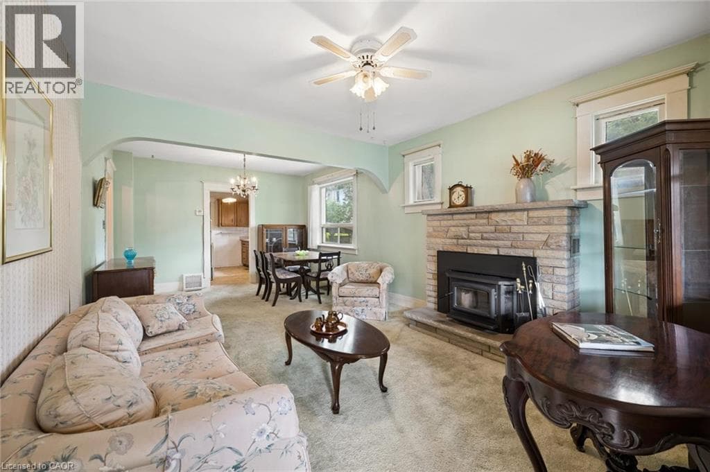 555 HAMILTON Street — photo 3