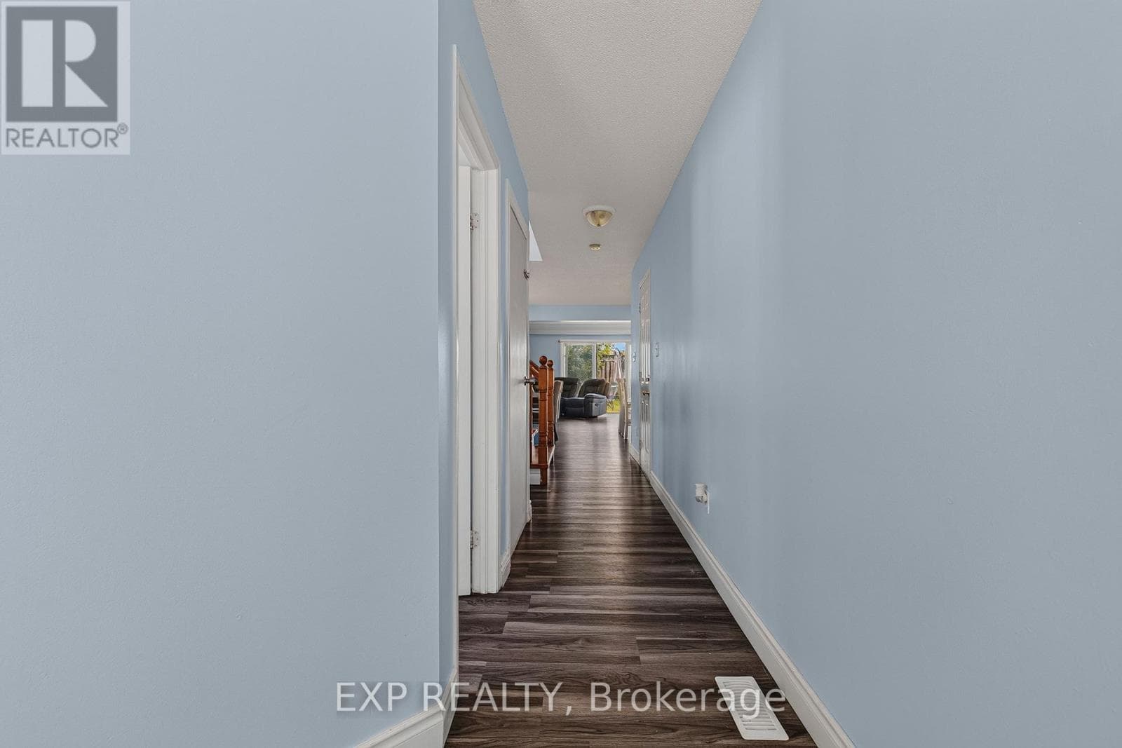 196 MAX BECKER DRIVE — photo 2