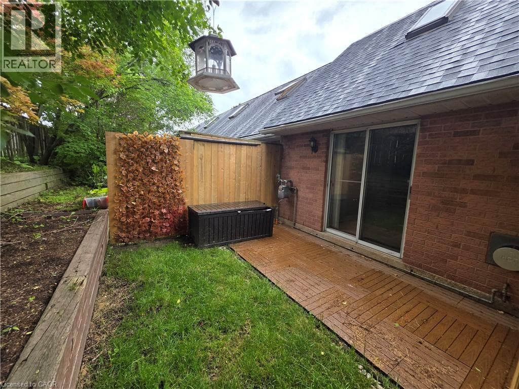41 VALLEYVIEW Road Unit# 11 — photo 3