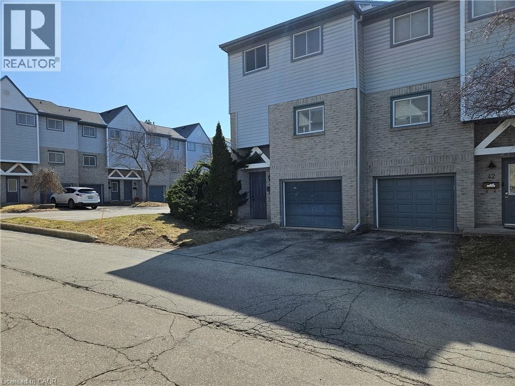 589 BEECHWOOD Drive Unit# 43 — photo 2