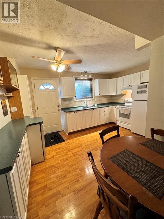 227 FERGUS Avenue — photo 3