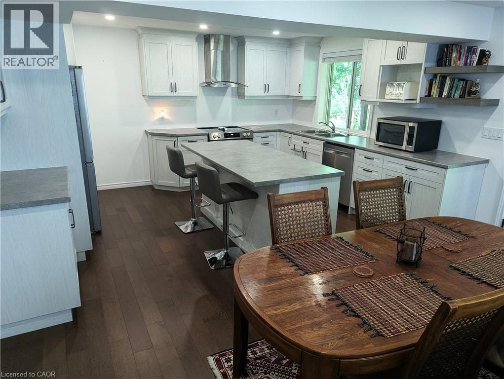 561 MARL MEADOW Crescent Unit# LOWER — photo 3