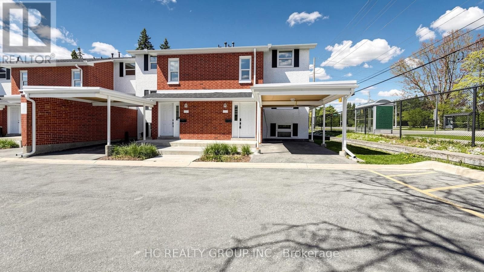 1 - 433 KEATS WAY — photo 2