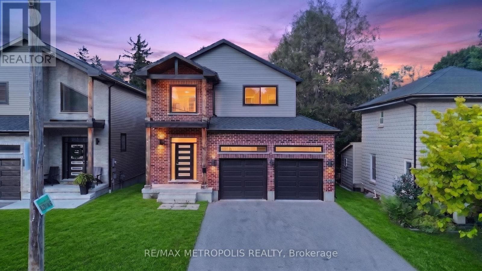 55 RUSS STREET — photo 1
