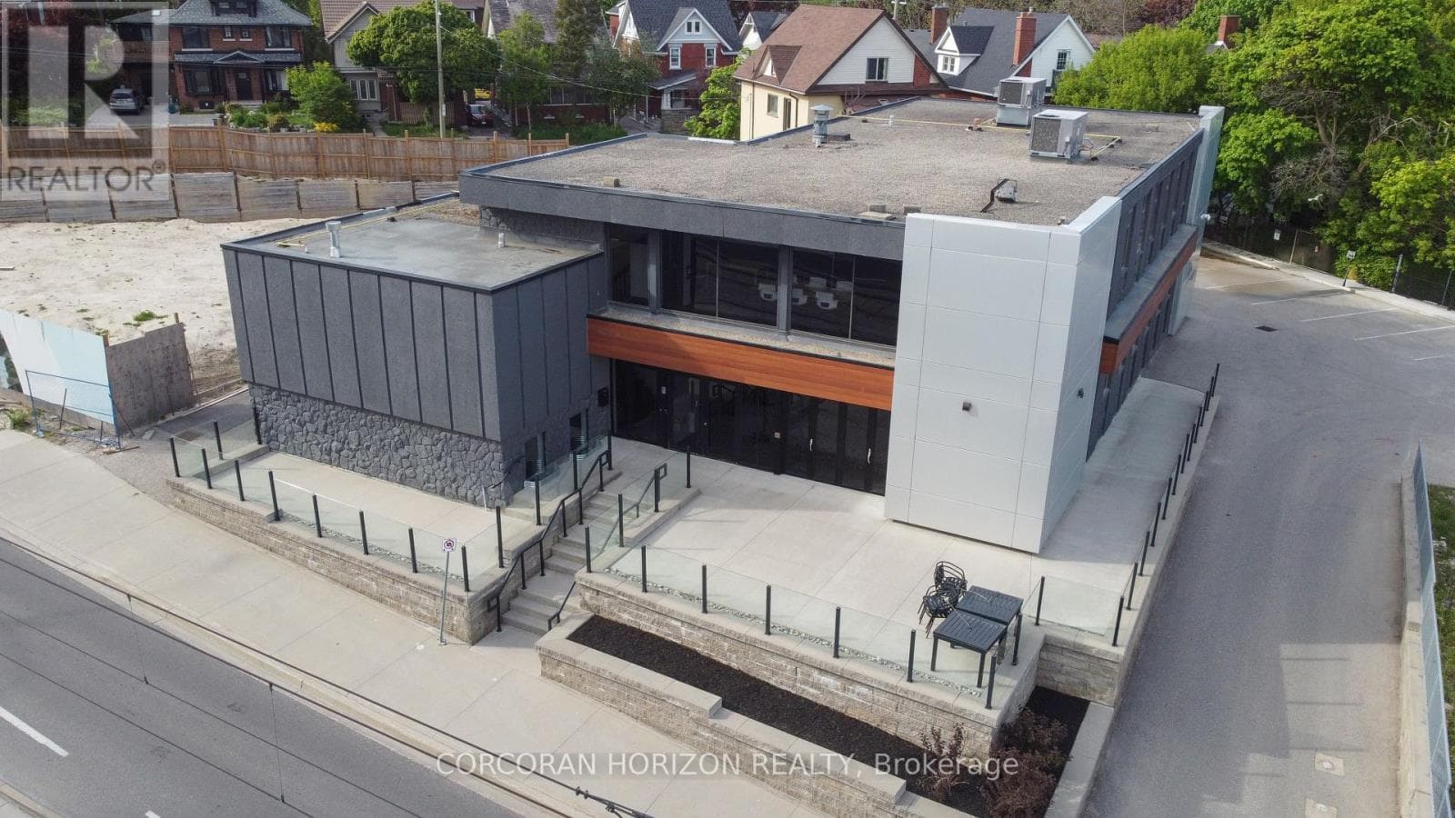 618 KING STREET — photo 2