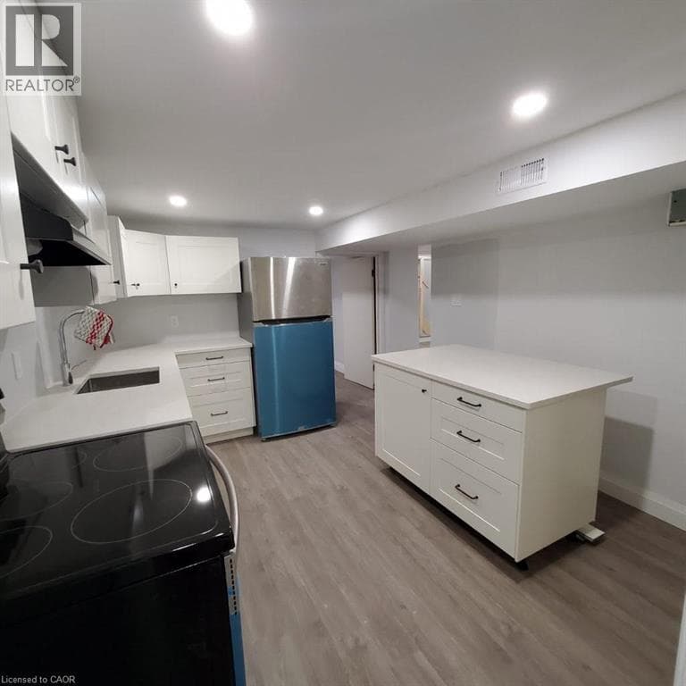 270 MELROSE Avenue Unit# Lower — photo 3