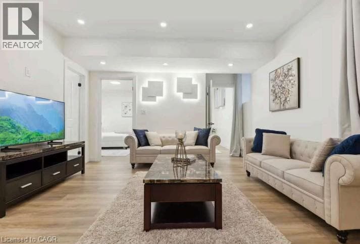 1156 SWAN Street Unit# Lower — photo 3