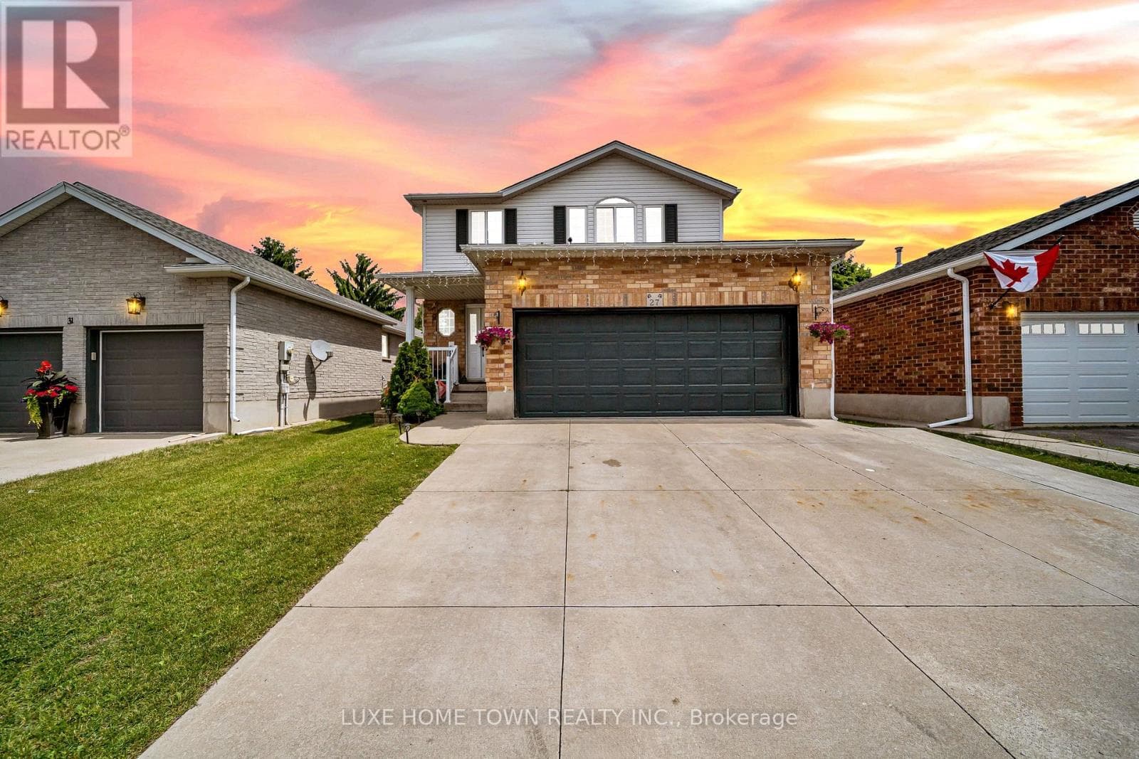 27 FRASERWOOD COURT — photo 1