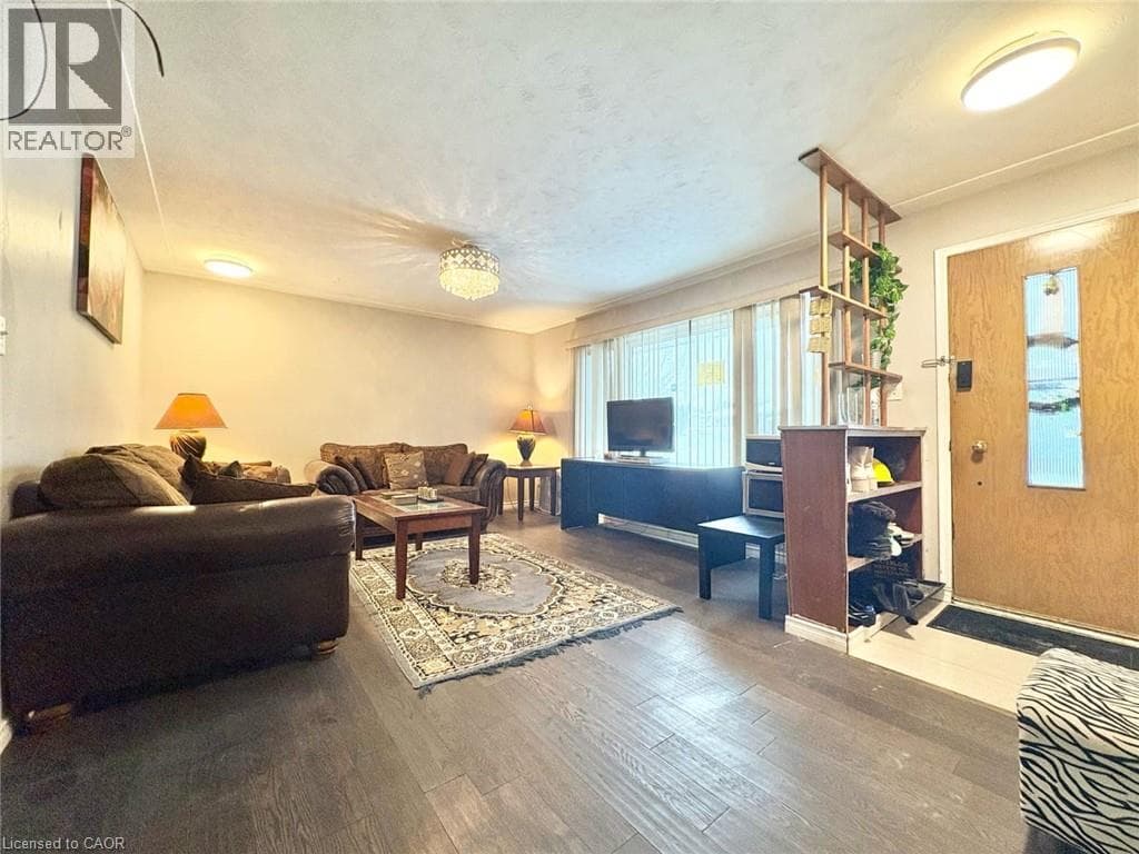 265 GLENRIDGE Drive Unit# 1 — photo 1