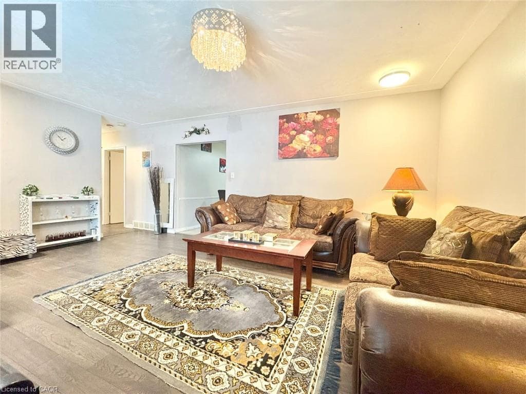 265 GLENRIDGE Drive Unit# 1 — photo 2