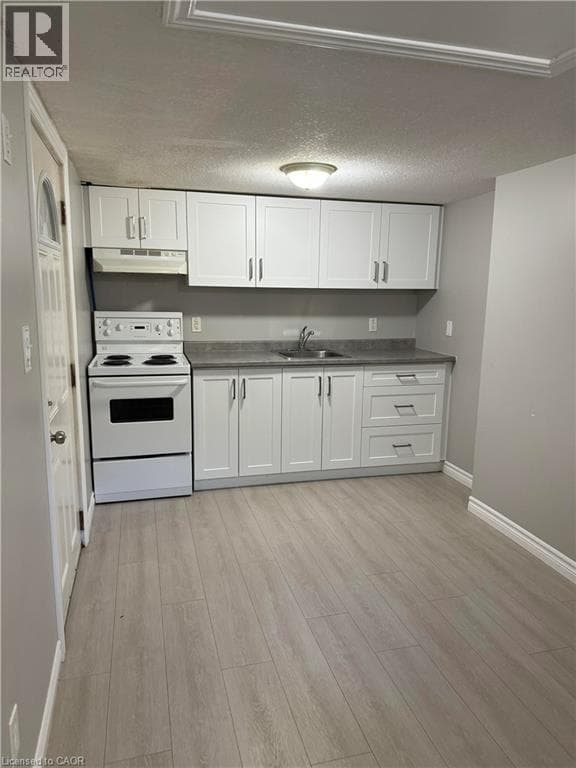 77 CEDAR Street S — photo 2