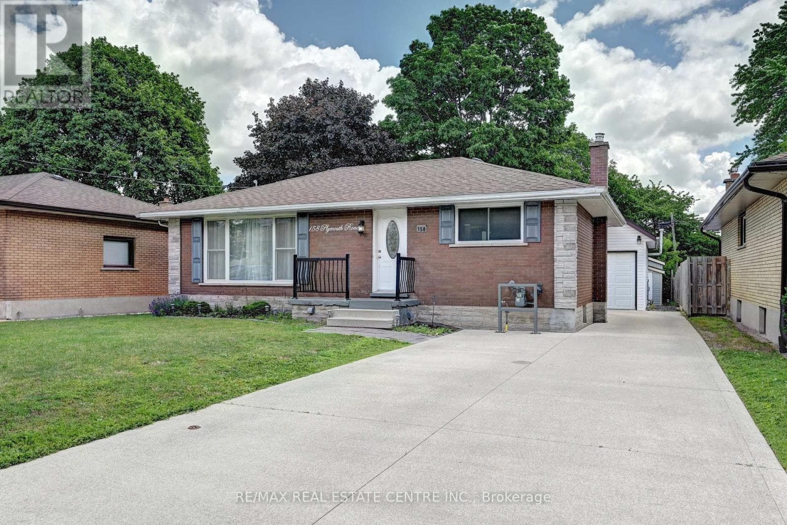 158 PLYMOUTH ROAD — photo 1