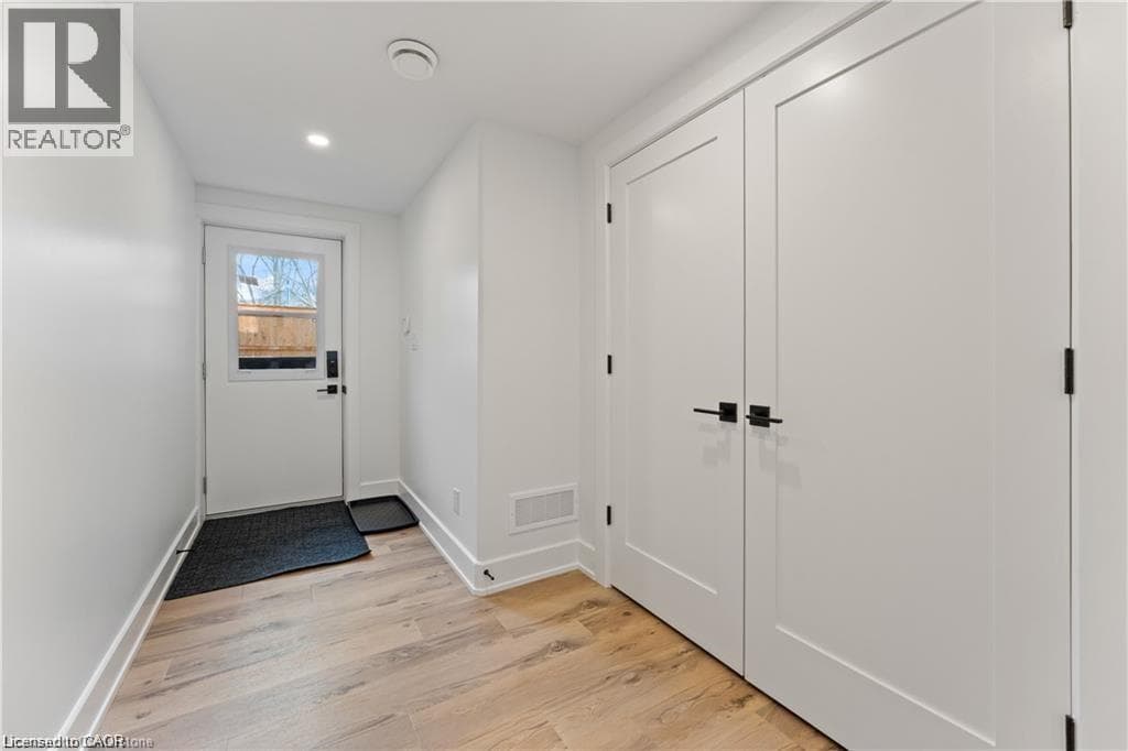 14 GORE ESTATE Court Unit# A — photo 1
