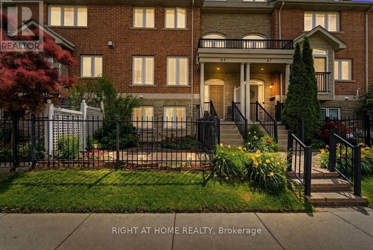 65 WELLINGTON SOUTH — photo 2