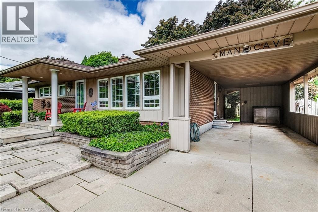 192 WARREN Road — photo 3