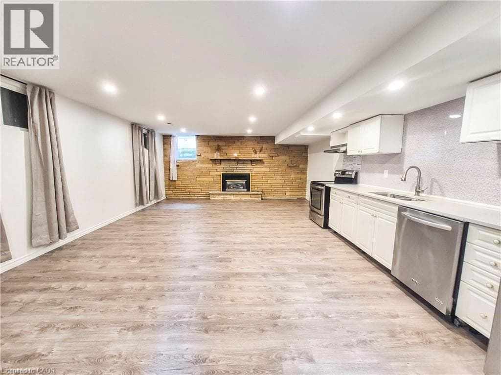 11 DUNCAIRN Avenue — photo 3