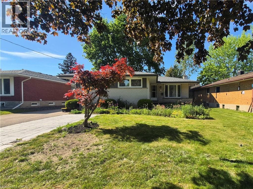 11 DUNCAIRN Avenue — photo 1