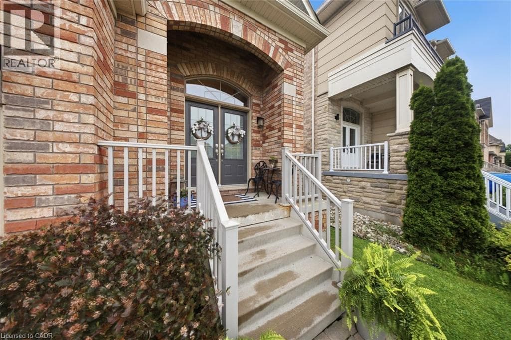 419 RIDEAU RIVER Street — photo 2