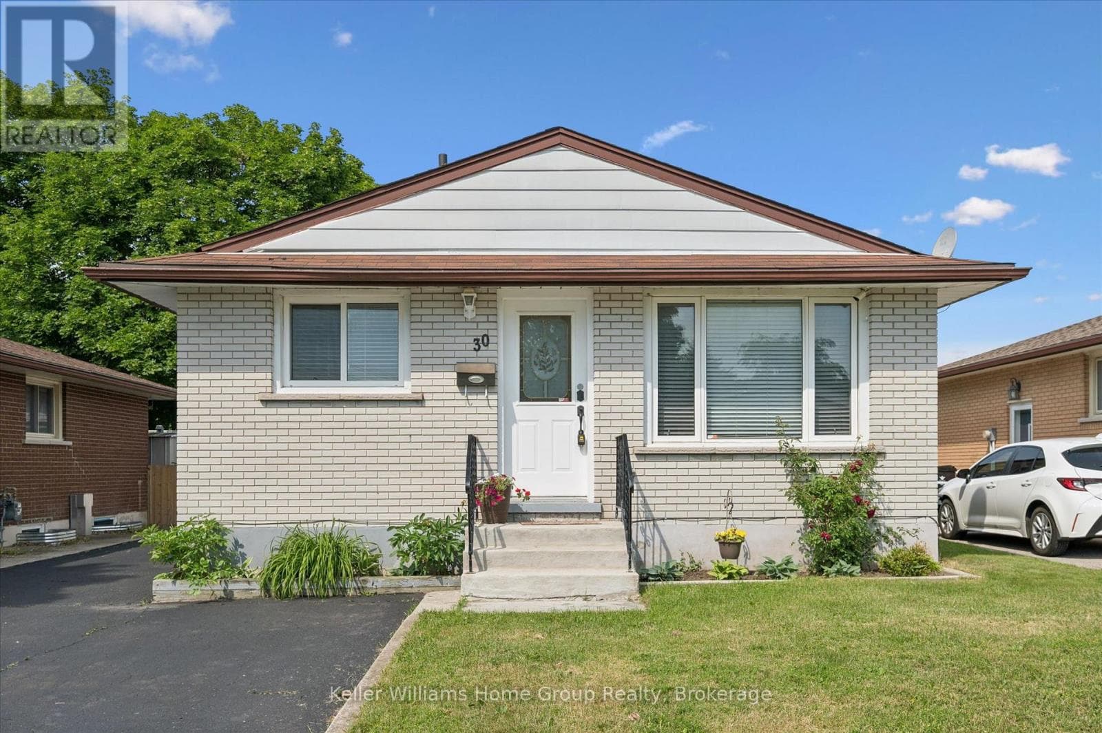 30 KIMBERLY ROAD — photo 1