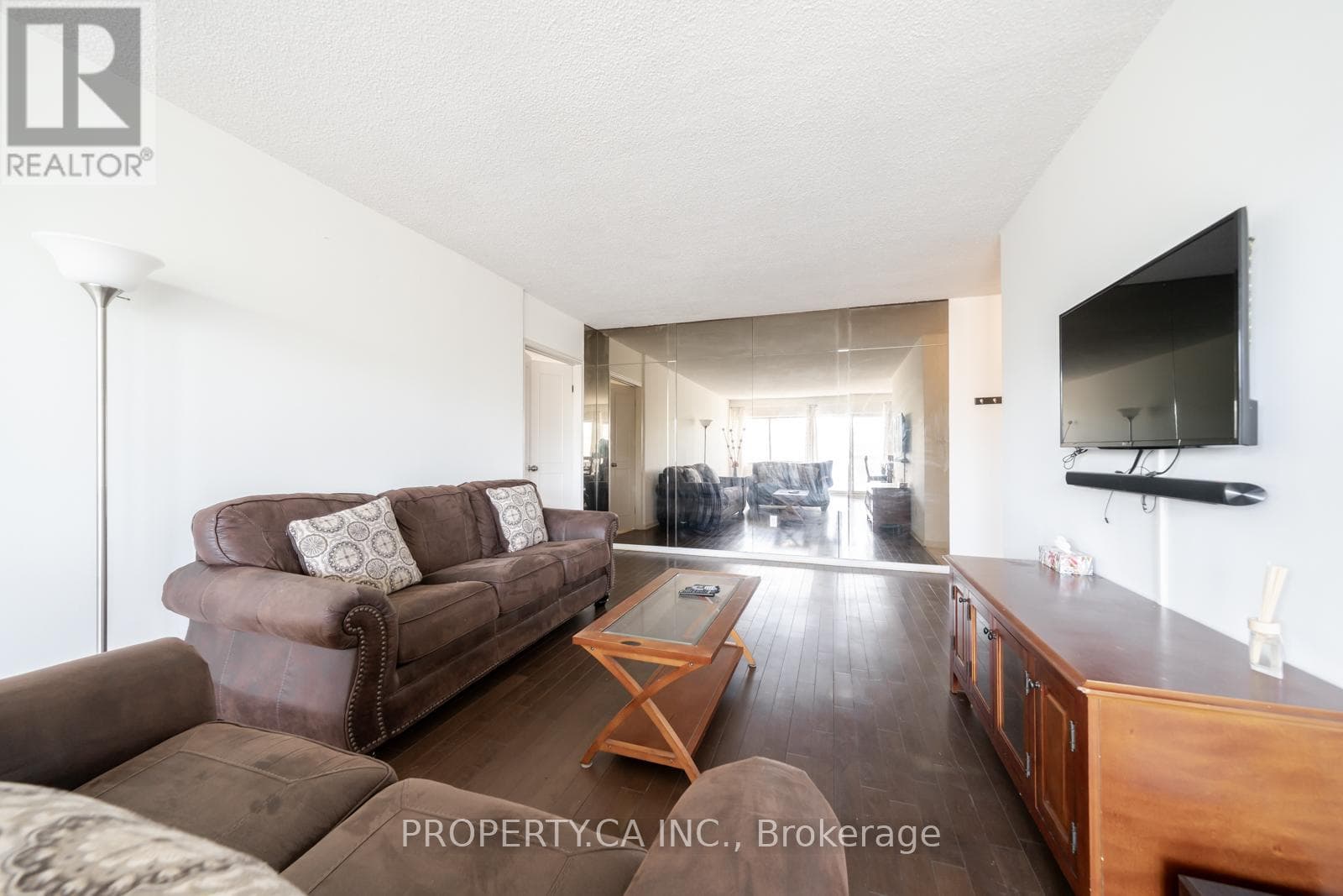404 - 45 WESTMOUNT ROAD N — photo 1