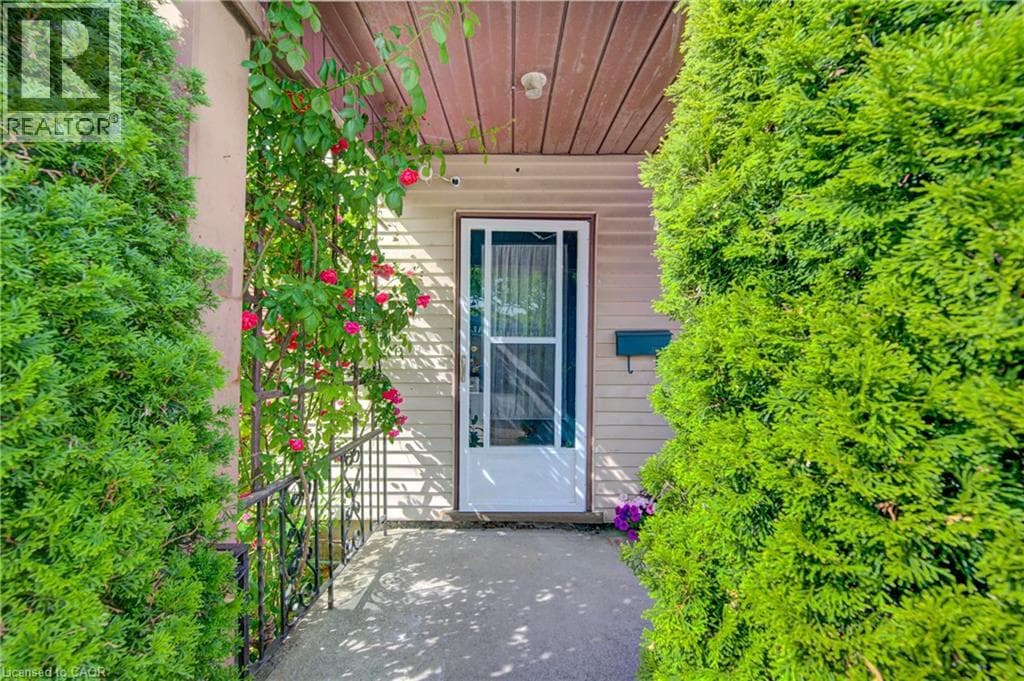 39 KERR Street — photo 3