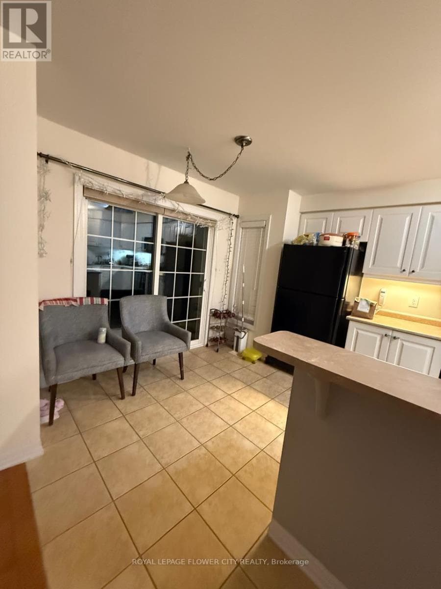 12 OSGOODE STREET — photo 3
