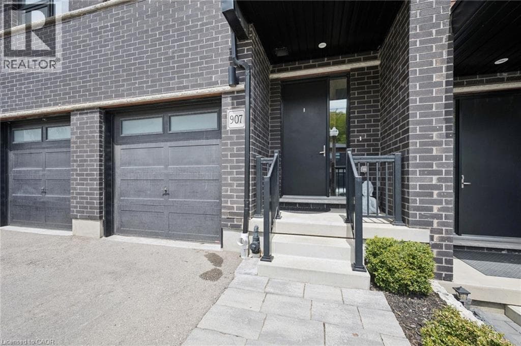 907 ROBERT FERRIE Drive — photo 3