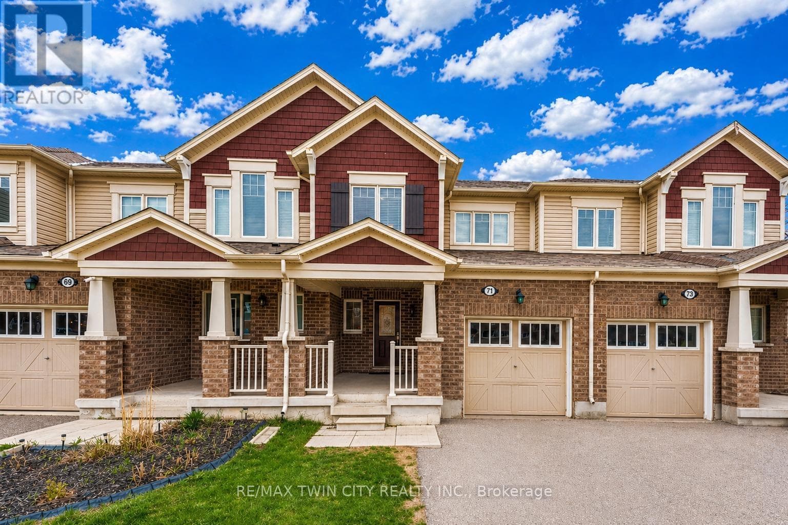 71 GLENVISTA DRIVE — photo 1