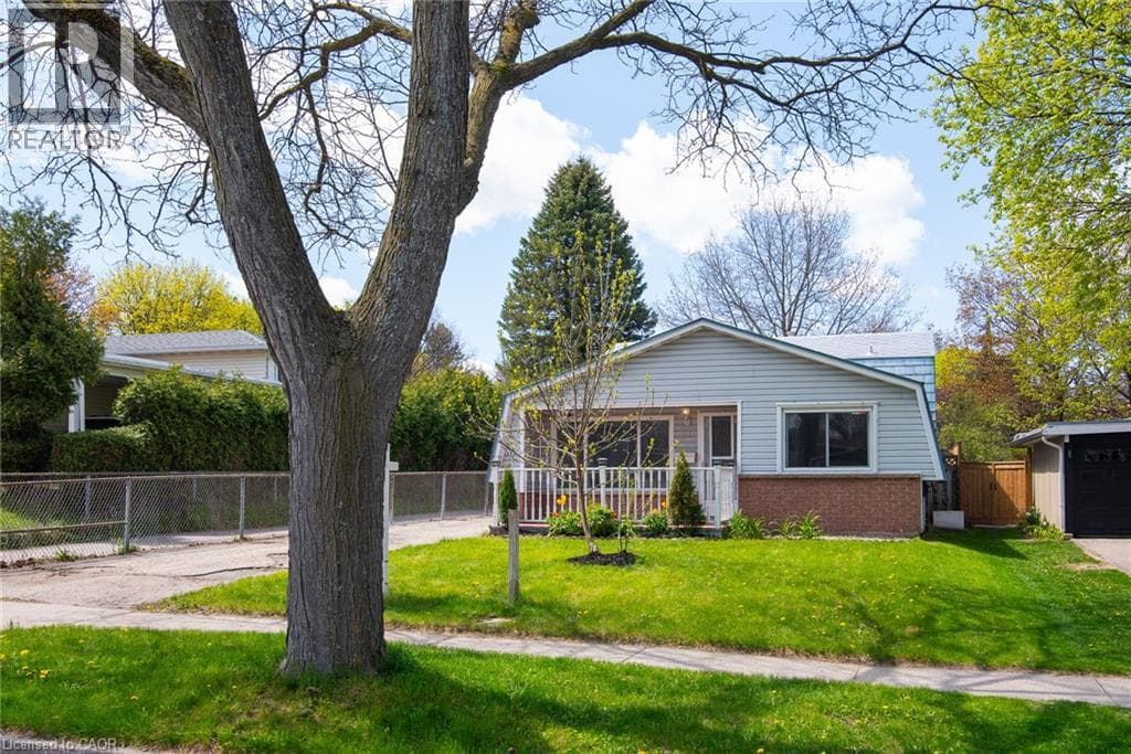 87 CHRISTOPHER Drive — photo 3
