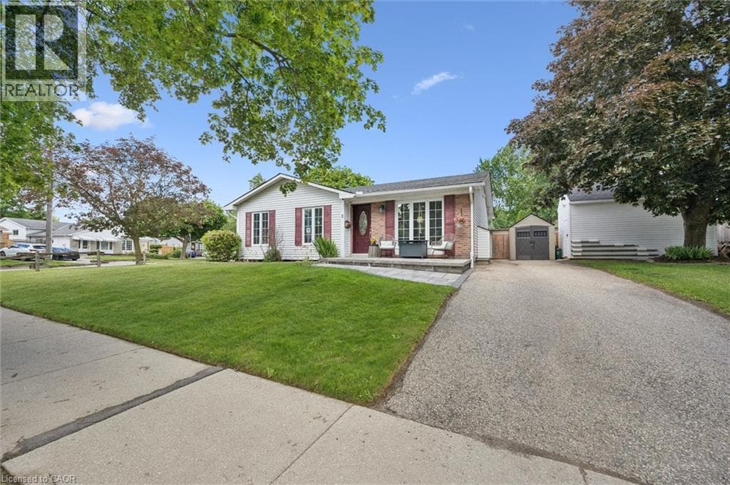 2 KEEWATIN Avenue — photo 3