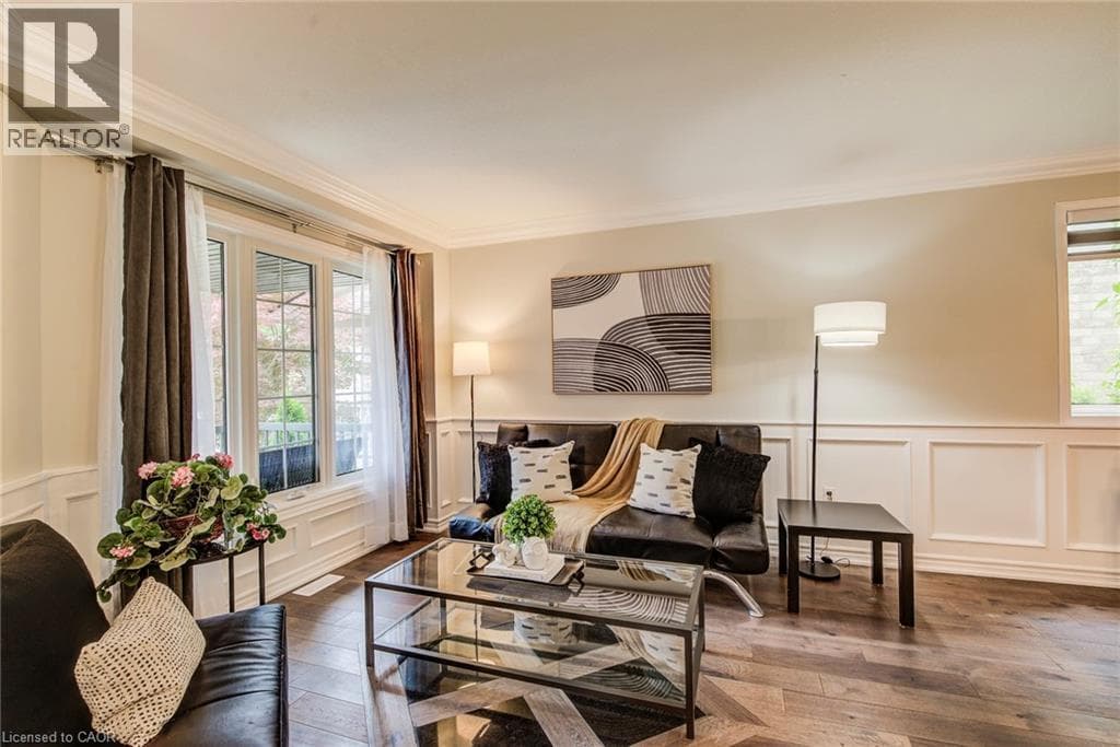 182 KERWOOD Drive — photo 3