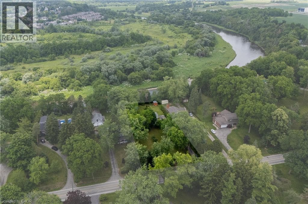 176 RIVERBANK Drive — photo 2