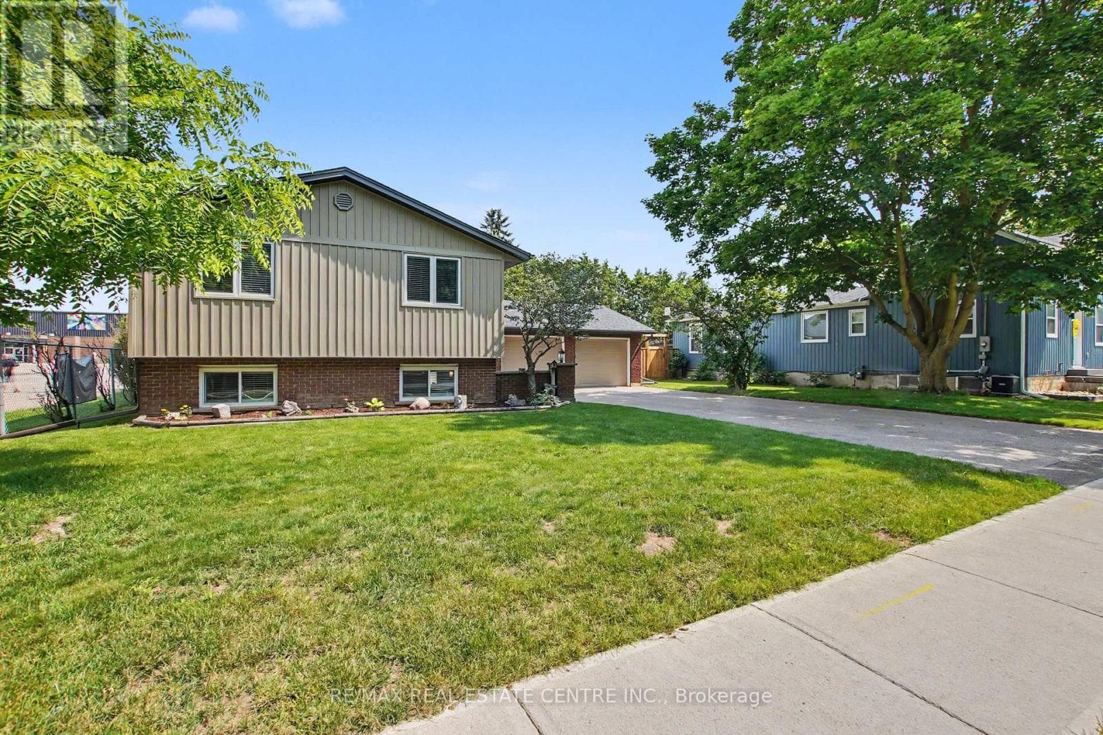 1045 QUEENS BUSH ROAD — photo 3