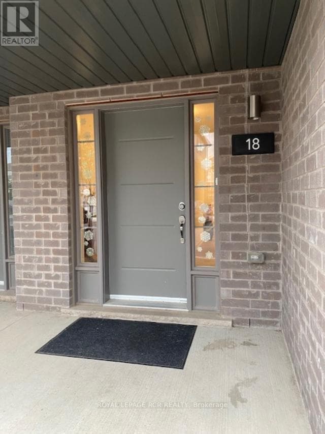 18 - 205 WEST OAK TRAIL — photo 3
