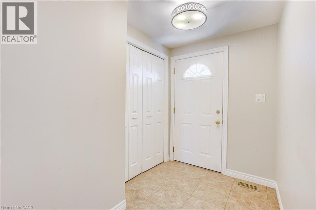 22 BLACKHORNE Crescent — photo 2