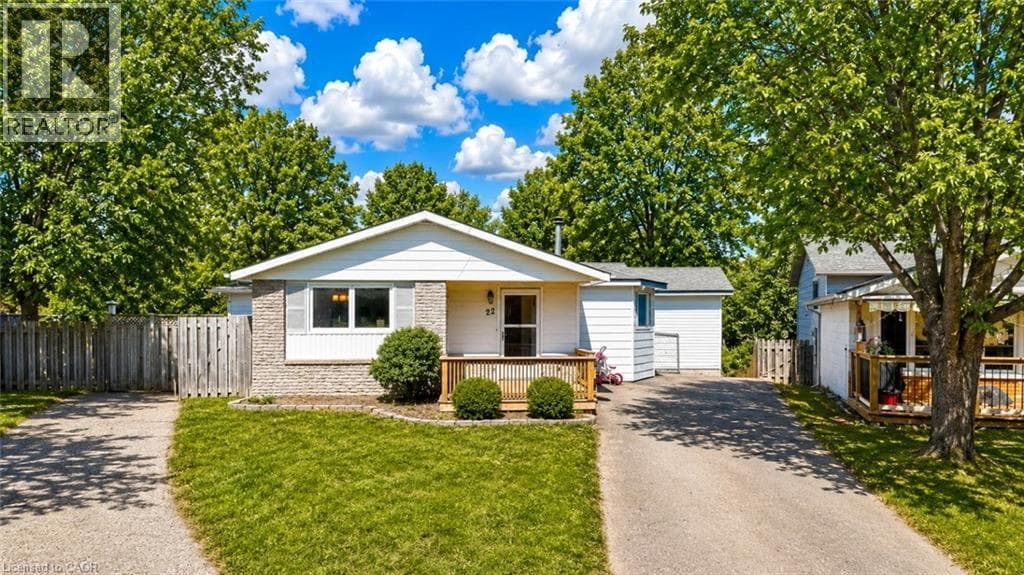 22 BLACKHORNE Crescent — photo 1