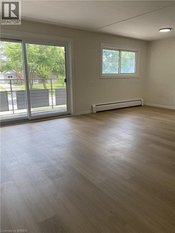 151 SIEBERT Avenue — photo 3