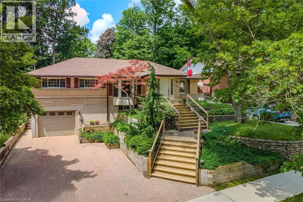 57 MAPLEWOOD Place — photo 2