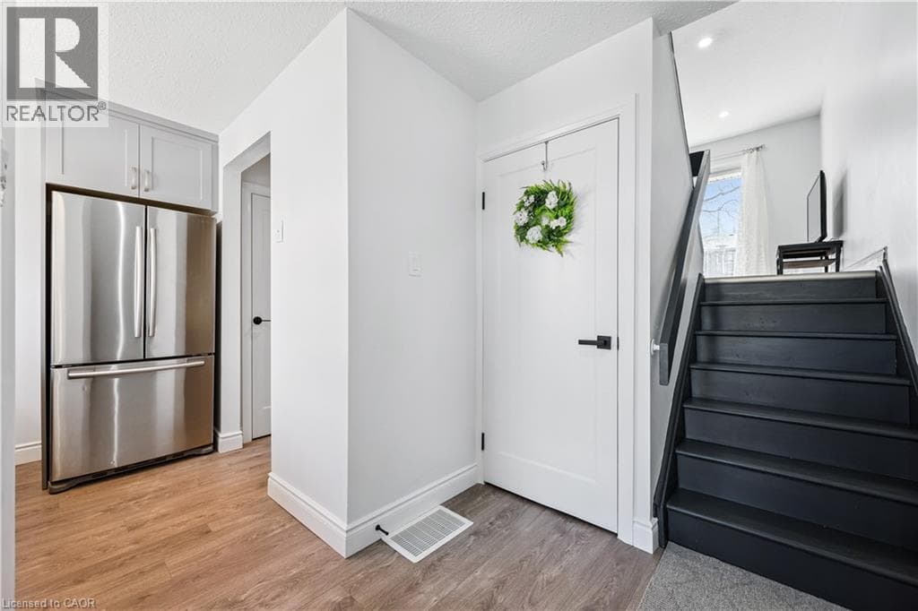 224G HARVARD Place — photo 2